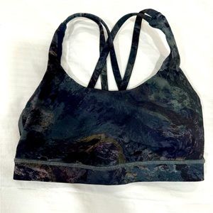 Lululemon sports bra size 6